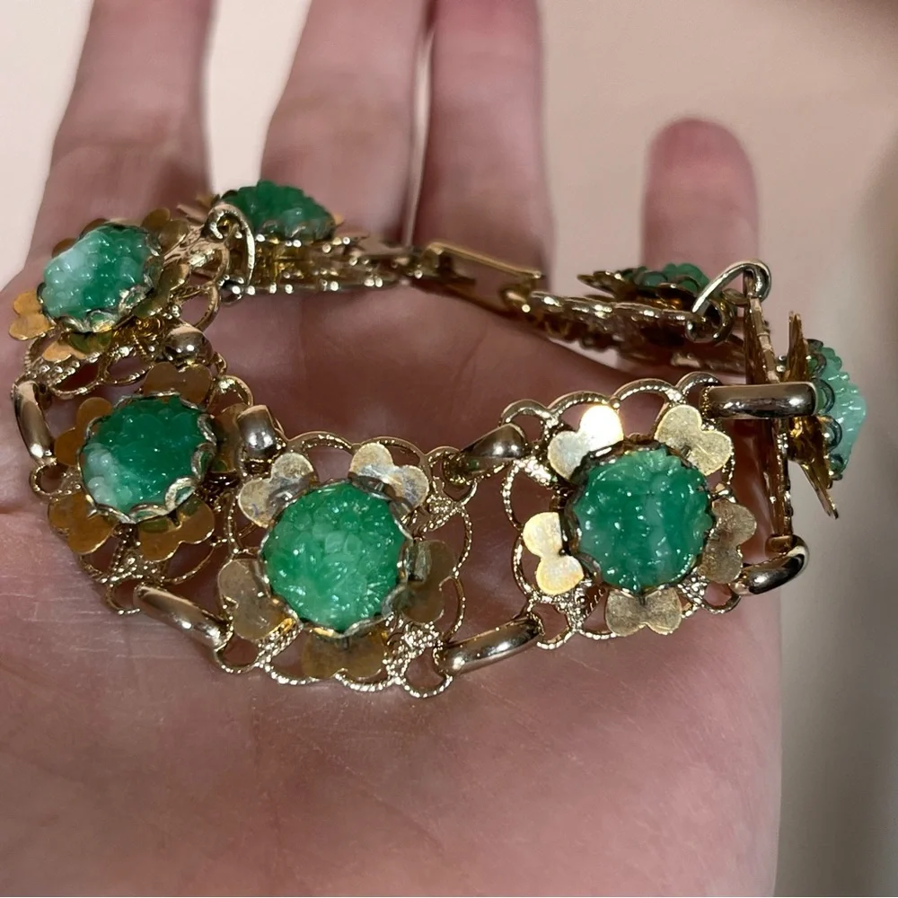 Vintage antique 1940's Art deco Green Peeking Glass Gold wide Bracelet